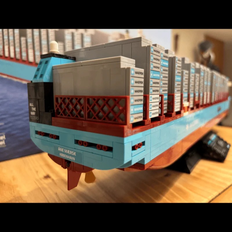 ชุดตัวต่อเรือคอนเทนเนอร์แบบสอง - Lego Set Technic บทวิจารณ์และราคา
